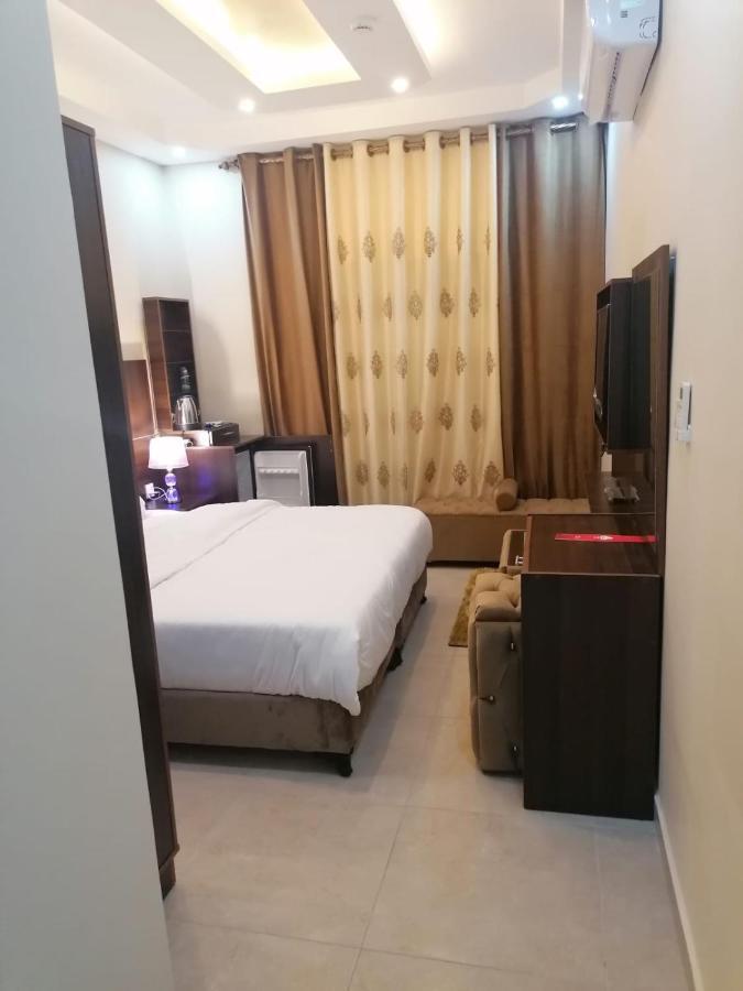 Nice View Hotel فندق الأطلالة الجميلة للعائلات فقط Aqaba Eksteriør billede
