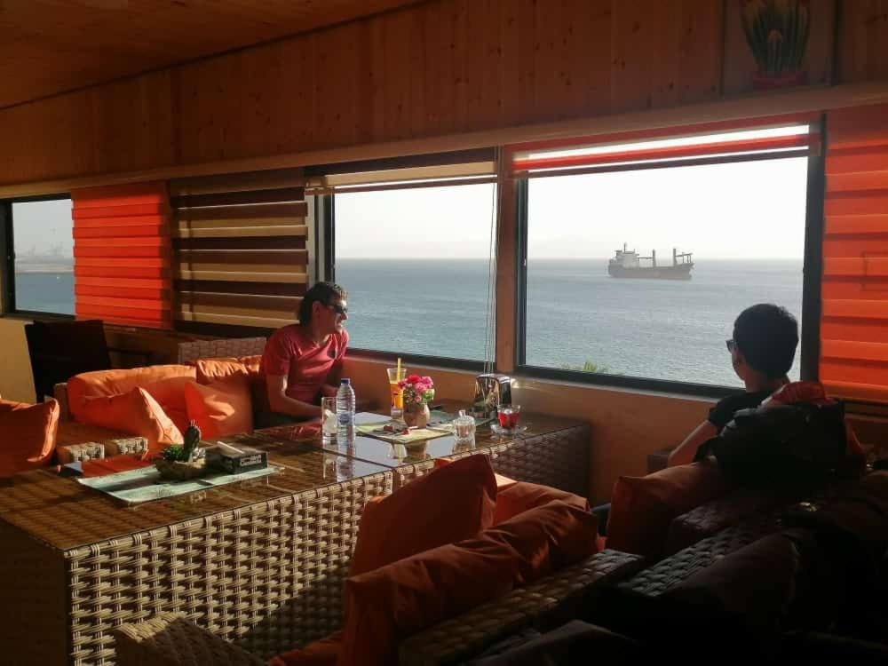 Nice View Hotel فندق الأطلالة الجميلة للعائلات فقط Aqaba Eksteriør billede
