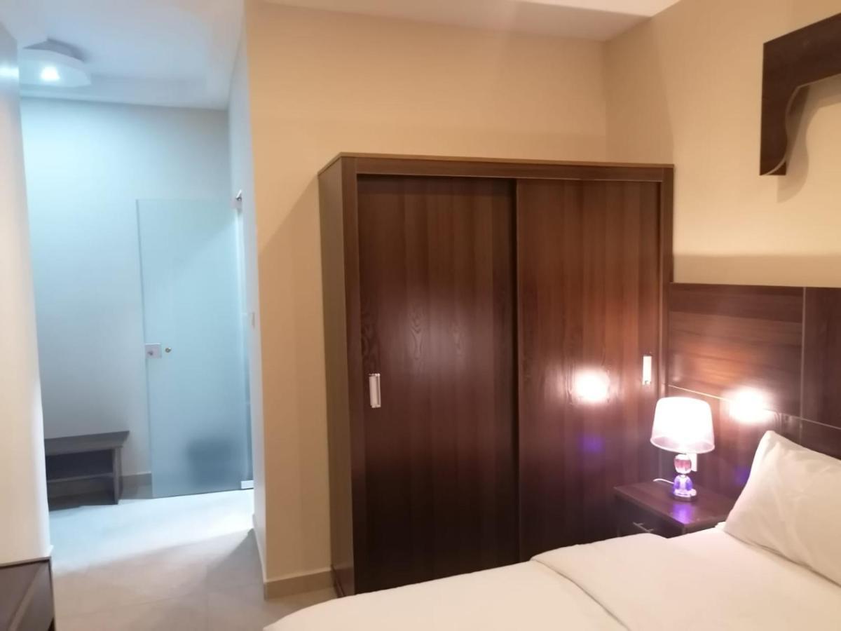 Nice View Hotel فندق الأطلالة الجميلة للعائلات فقط Aqaba Eksteriør billede